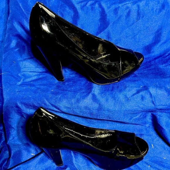 Paolo - Open toe- Black Patent Leather- Heels - Picture 4 of 8